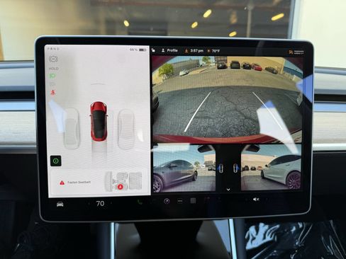 Used 2018 Tesla Model 3 Long Range image 12