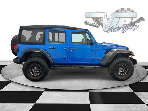 Used 2022 Jeep Wrangler Unlimited Rubicon w/ Xtreme Recon 35" Tire Package AWD/4WD image 5