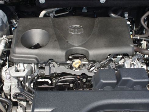 Used 2024 Toyota RAV4 LE FWD image 25