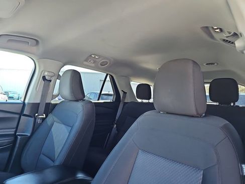 Used 2022 Ford Explorer XLT image 17