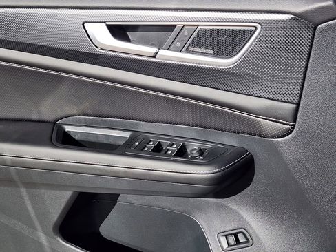 New 2026 Volkswagen Atlas Cross Sport SEL Premium R-Line image 12