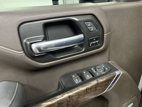 Used 2023 GMC Sierra 2500 Denali w/ Denali Ultimate Package AWD/4WD image 24