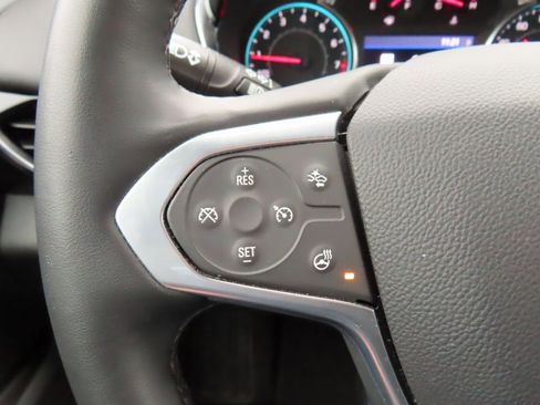 Used 2023 Chevrolet Traverse RS image 17