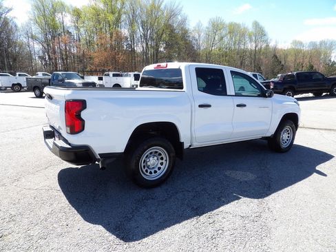 Used 2023 Chevrolet Colorado W/T image 8