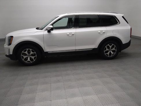 Used 2020 Kia Telluride EX w/ Towing Package FWD image 2