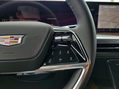 New 2026 Cadillac Escalade ESV Platinum Sport w/ LPO, ONYX Package AWD/4WD image 33