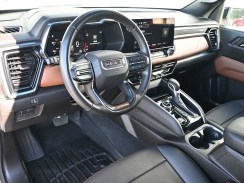 Used 2024 GMC Canyon AT4 w/ AT4 Premium Package image 8