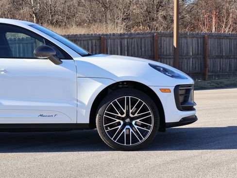 New 2026 Porsche Macan image 10