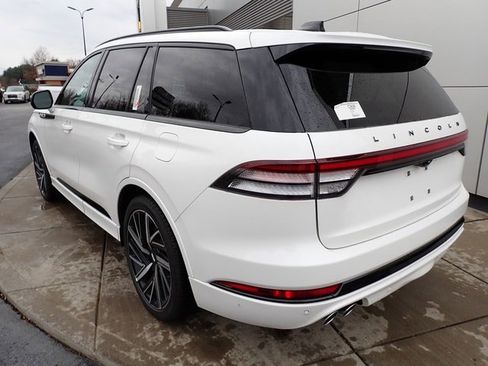 New 2025 Lincoln Aviator Black Label w/ Jet Appearance Package image 3