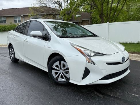 Used 2018 Toyota Prius Four FWD image 1