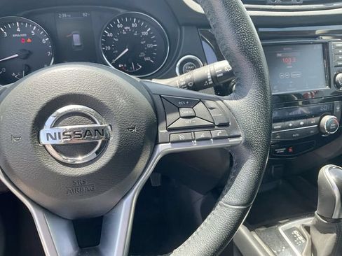 Used 2019 Nissan Rogue SV AWD/4WD image 22