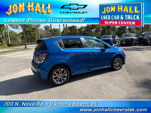 Used 2020 Chevrolet Sonic LT w/ Convenience Package image 12