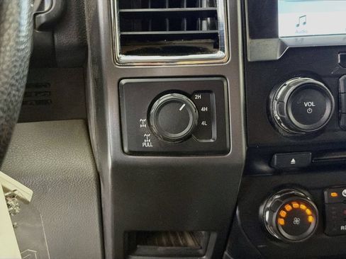 Used 2016 Ford F150 XLT w/ Equipment Group 302A Luxury AWD/4WD image 29