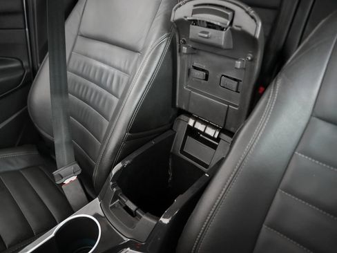 Used 2015 Ford Escape Titanium FWD image 30