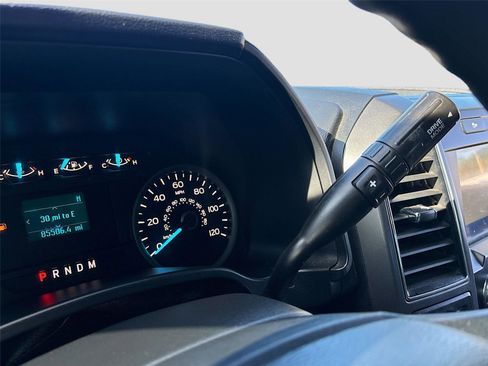 Used 2020 Ford F150 XLT image 17