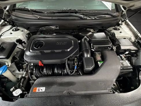Used 2017 Hyundai Sonata Sport w/ Value Edition Package 02 FWD image 23
