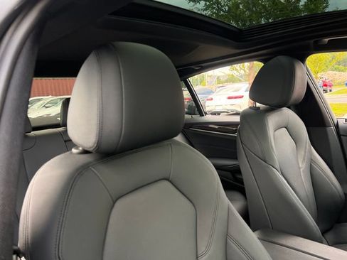 Used 2020 BMW 530e w/ Convenience Package RWD image 34