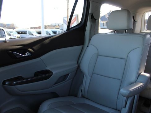 Used 2020 GMC Acadia SLT image 12