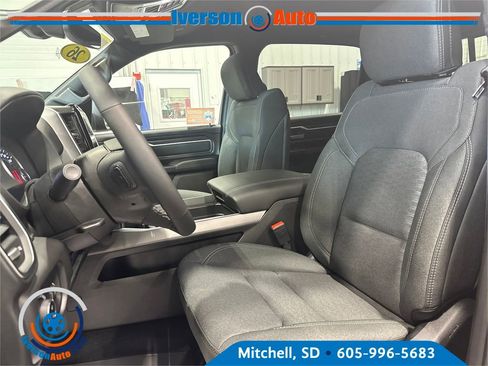 New 2026 RAM 1500 4x4 Crew Cab image 16