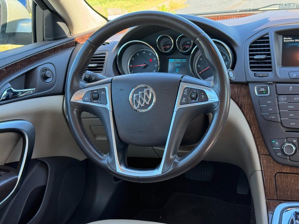 Used 2013 Buick Regal Premium FWD image 15