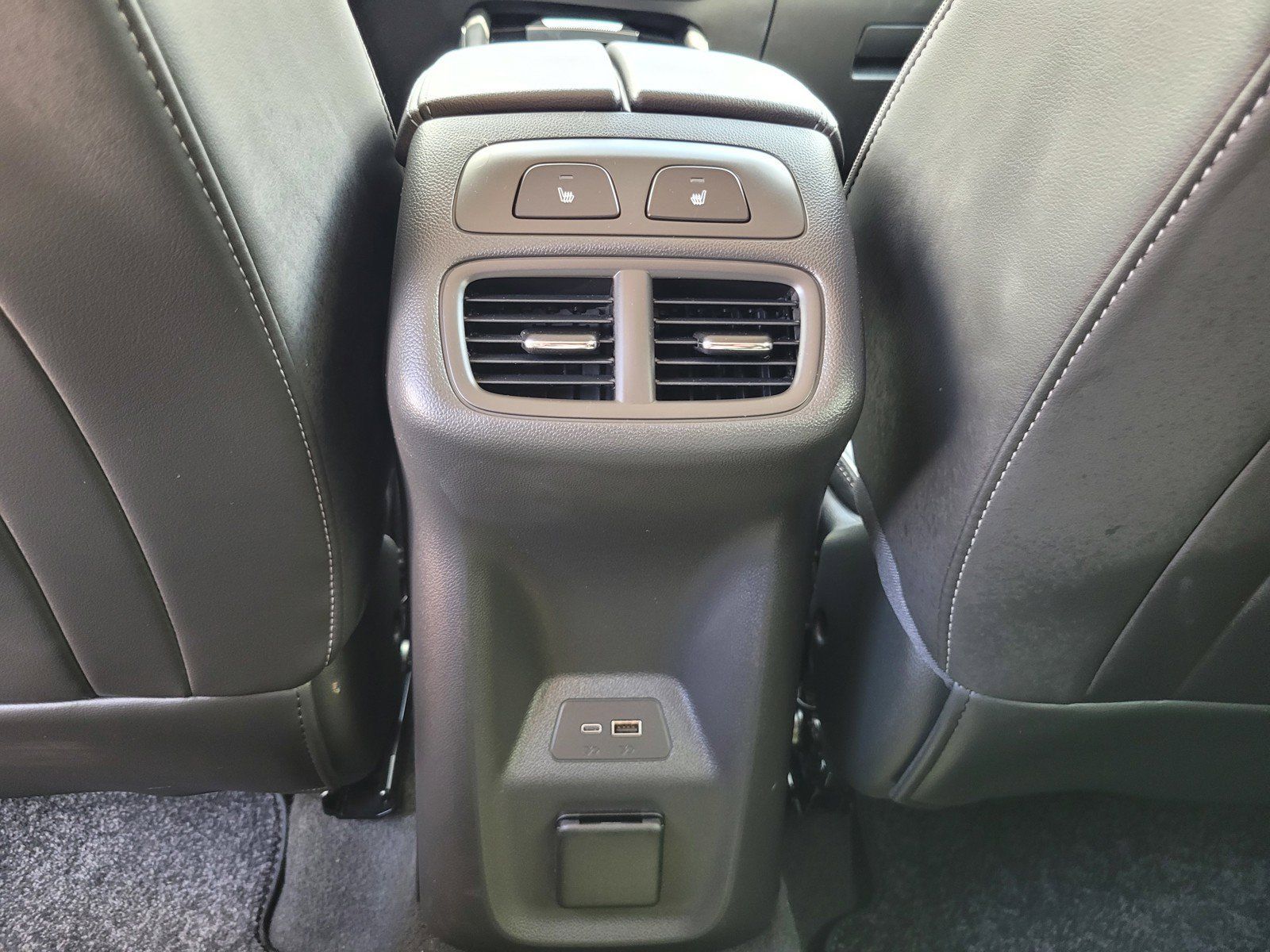 Used 2024 Buick Envision Avenir AWD/4WD image 14