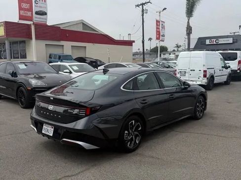 Used 2025 Hyundai Sonata SEL FWD image 4