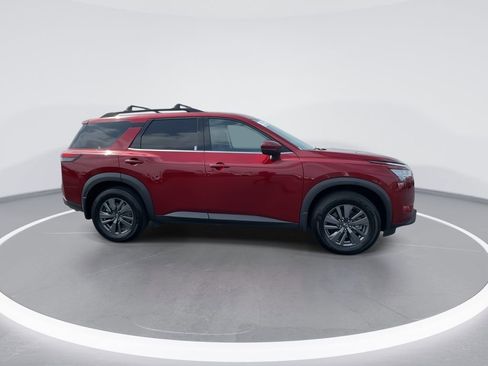 Used 2022 Nissan Pathfinder SV image 9