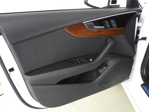 Used 2023 Audi A4 2.0T Premium w/ Convenience Package image 11