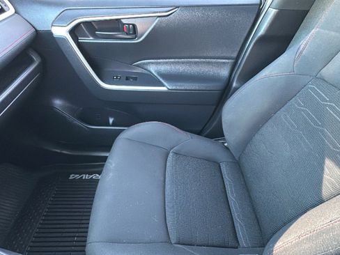 Certified 2021 Toyota RAV4 SE image 12