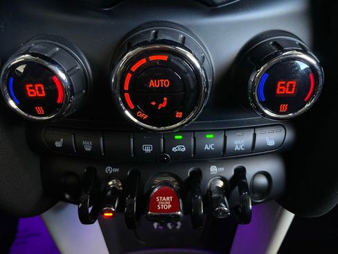 Used 2018 MINI Cooper 2-Door Hardtop image 41