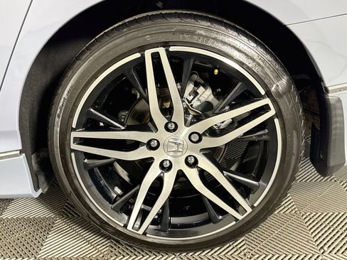 Used 2022 Honda Accord Touring image 35