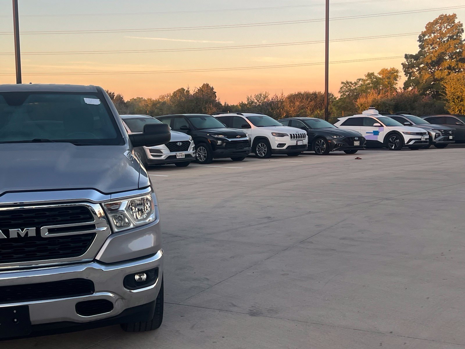 Used 2022 RAM 1500 Big Horn AWD/4WD image 3