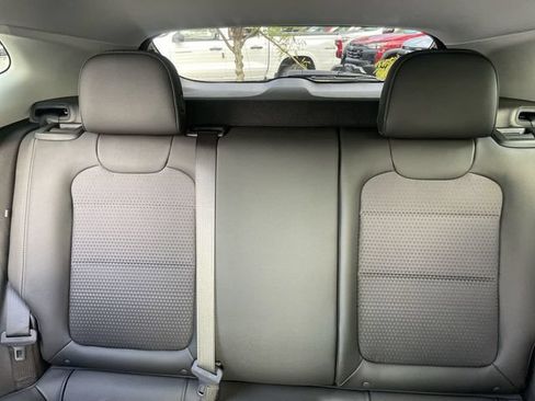 Used 2025 Chevrolet Trax LT w/ Driver Confidence Package FWD image 22