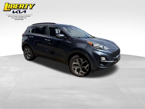 Used 2022 Kia Sportage EX AWD/4WD image 1