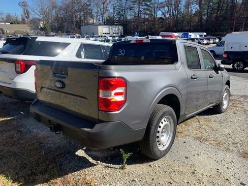 New 2025 Ford Maverick XL image 23