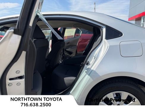 Used 2023 Toyota Corolla LE image 19
