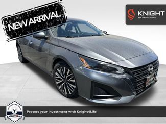 Used 2023 Nissan Altima 2.5 SV FWD video 1