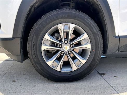 Used 2025 Chevrolet Equinox LT AWD/4WD image 11