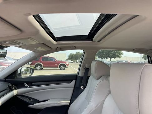 Used 2021 Honda Accord Touring image 24