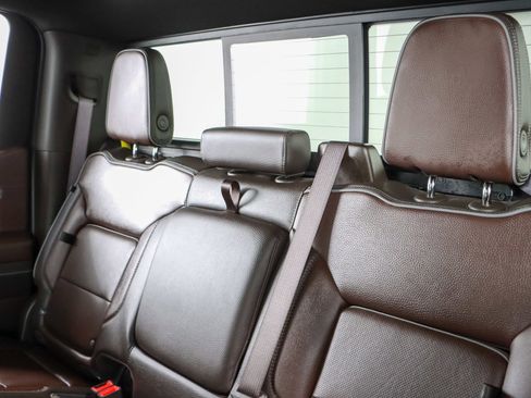 Used 2025 GMC Sierra 1500 Denali w/ Technology Package AWD/4WD image 28