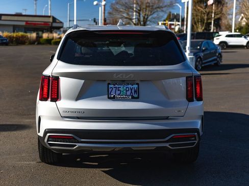 Used 2023 Kia Sorento EX image 8