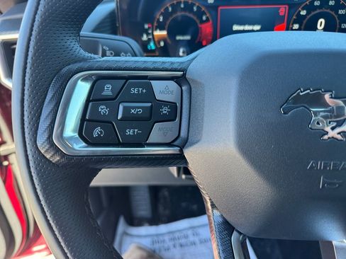 Used 2025 Ford Mustang Premium image 26