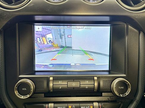 Used 2019 Ford Mustang Shelby GT350 w/ Technology Package RWD image 19