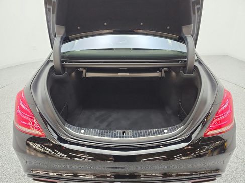 Used 2015 Mercedes-Benz S 550 Sedan image 18