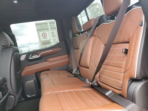 Used 2024 GMC Sierra 1500 Denali Ultimate AWD/4WD image 29