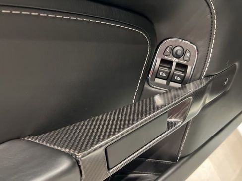 Used 2013 Aston Martin V8 Vantage Roadster image 28