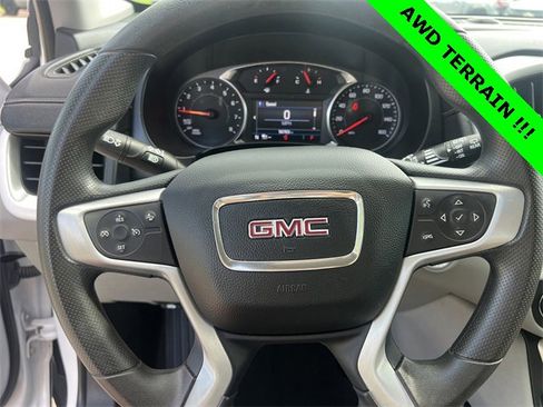 Used 2023 GMC Terrain SLE w/ Driver Convenience Package image 15