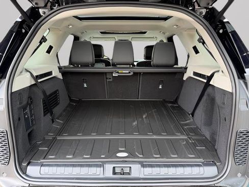 New 2026 Land Rover Discovery Limited Edition AWD/4WD image 32