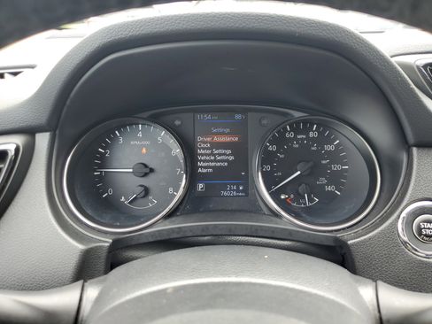 Used 2021 Nissan Rogue Sport SV FWD image 24