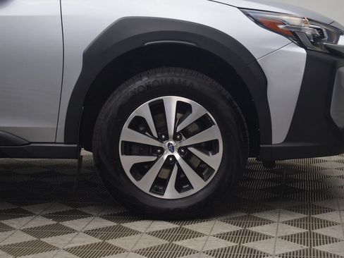 Used 2025 Subaru Outback Premium AWD/4WD image 32